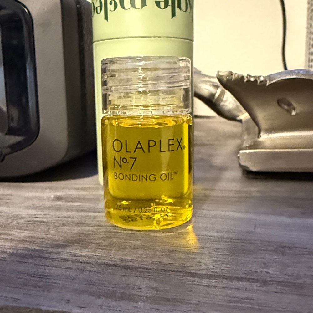 Olaplex No.7 Bonding Oil - 0.25 fl oz (3 bottles) - Picture 10 of 10